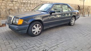 Mercedes-Benz 230E 1987