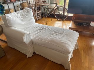 Diván blanco de tela