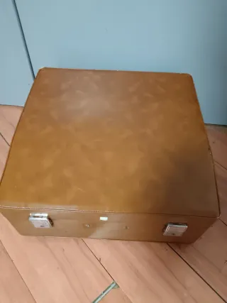 Acordeón marca Baile con 96 teclas de bajos