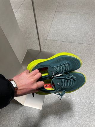 Zapatillas Zara Verde y Amarillo