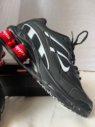 Nike Shox x Supreme Negras y Rojas