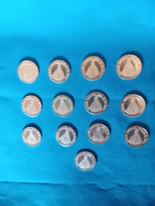 Juego de monedas para arras de plata