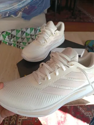 Tenis Adidas Supernova Talla 42 2/3.