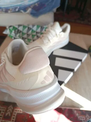 Tenis Adidas Supernova Talla 42 2/3.