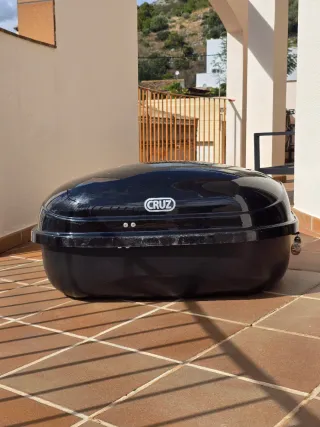 Cofre de techo negro brillante