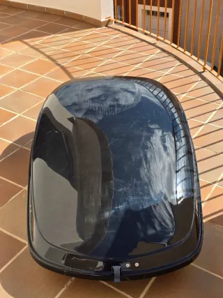 Cofre de techo negro brillante