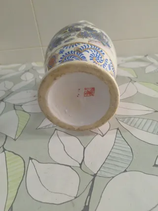 Jarrón de cerámica decorado