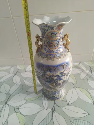 Jarrón de cerámica decorado