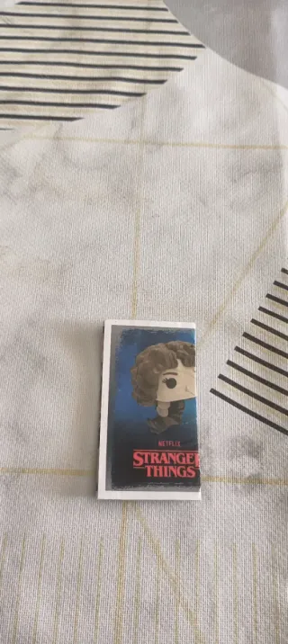 Lote2 6 papelitos Kinder Joy Stranger Things