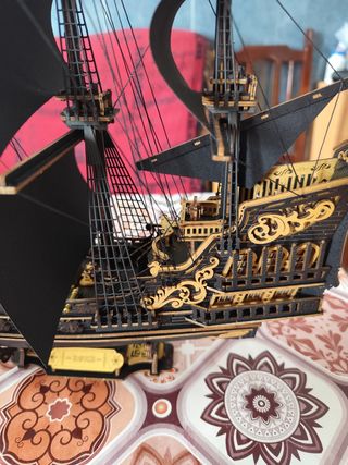 Maqueta Barco Madera Negro Dorado