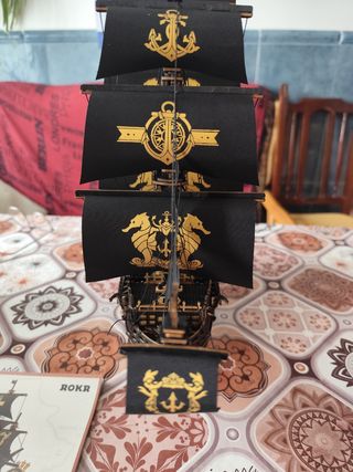 Maqueta Barco Madera Negro Dorado
