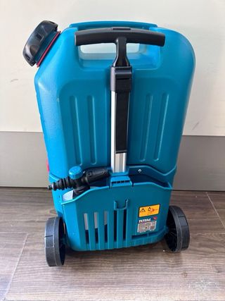 Hidrolimpiadora TOTAL a batería