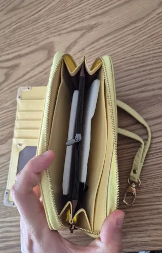 Monedero MK Amarillo y Dorado