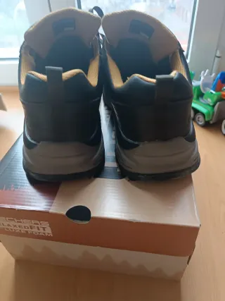 Zapatillas Skechers Waterproof Marrón/Verde Talla