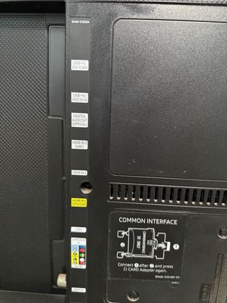 Samsung 43" Smart TV 4K UHD - Modelo UE43KU6000