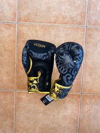 Guantes Boxeo Venum x Ilia Topuria 16oz