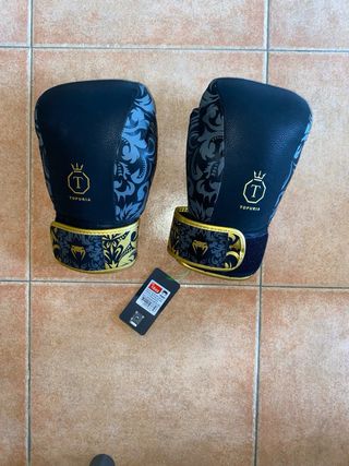 Guantes Boxeo Venum x Ilia Topuria 16oz