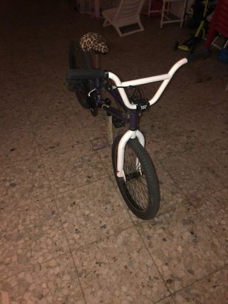 Bicicleta BMX FELT