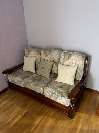 Sofá de 3 plazas con estructura de madera