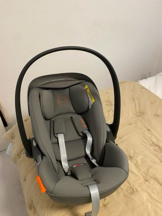 Silla coche Cybex con sombrilla