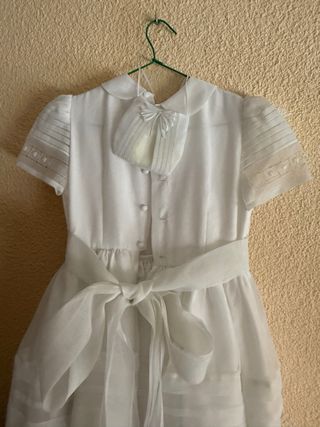 Vestido de comunión blanco. INCLUYE DIADEMA