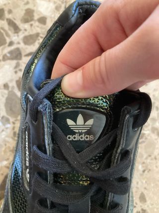 Zapatillas Adidas Falcon negras y verdes 38