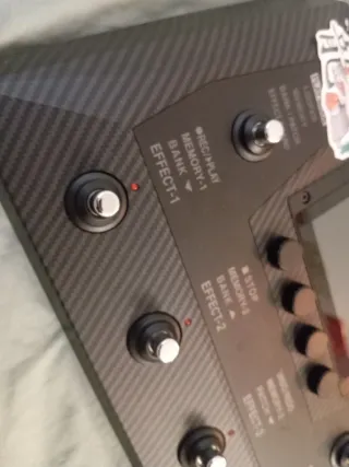 Zoom B6 Pedalera Bajo Eléctrico