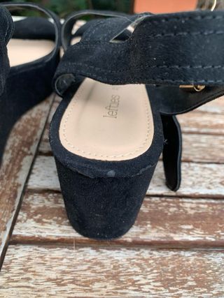 Tacchi neri con piattaforma