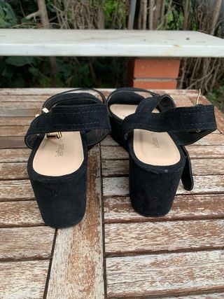 Tacchi neri con piattaforma