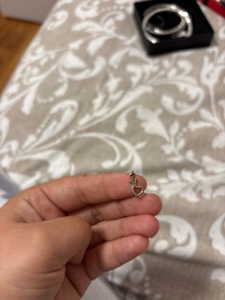 Collar Corazón Negro con Corona Plata