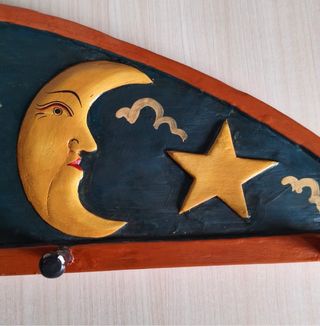 Perchero de madera Sol, Luna y Estrellas