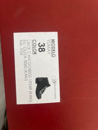 Botas de piel, verdes y marrones de mujer