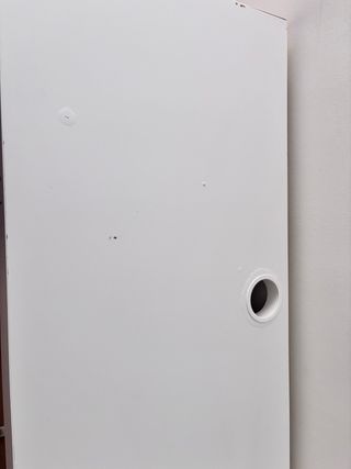 Escritorio blanco con cajón y compartimento