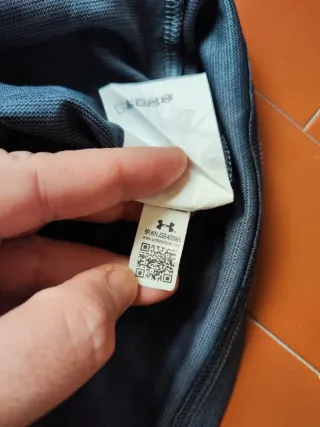 Under Armour Tech V-Neck HeatGear | T-Shirt L