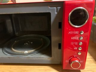 Microondas vintage rojo