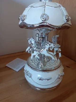 Carillon Giostra Cavalli Bianco e Argento