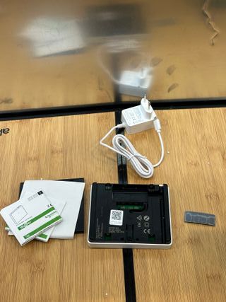 Schneider Electric Wiser Smart Home Hub Control