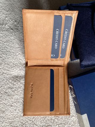 Portafoglio Byblos nuovo con custodia + omaggio