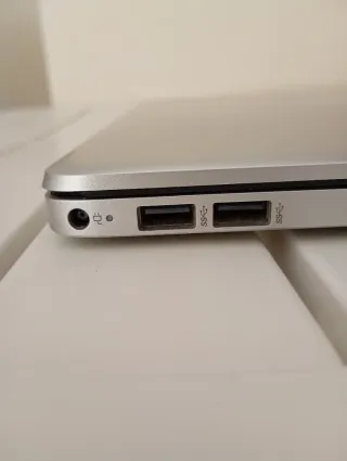 Laptop HP 15s-fq0034nl intel i3 13gen 8GB RAM 256