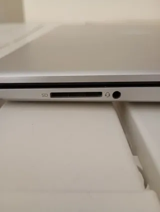 Laptop HP 15s-fq0034nl intel i3 13gen 8GB RAM 256