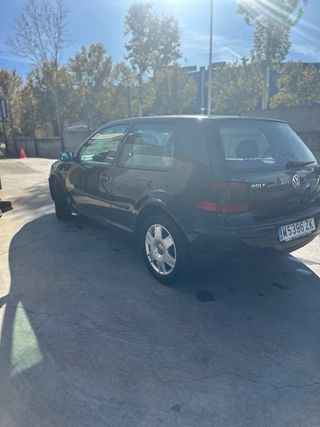 Volkswagen Golf 2000