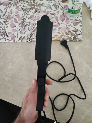Piastra per capelli nera