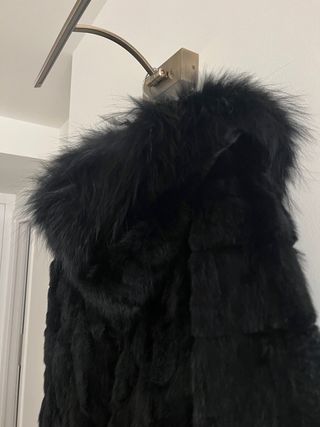 Abrigo Pelo Natural Conejo y Zorro Negro