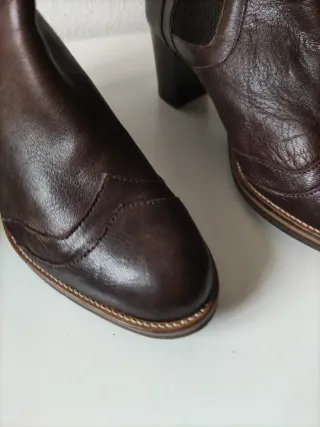 Botines de piel marrones