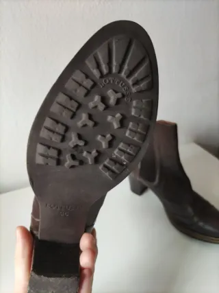 Botines de piel marrones