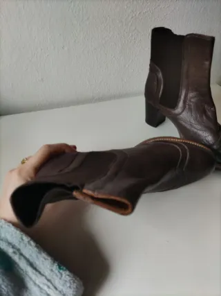 Botines de piel marrones