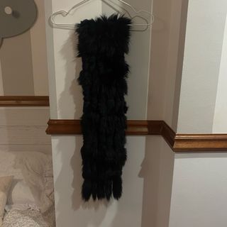 Bufanda Piel Zorro y Conejo Negra