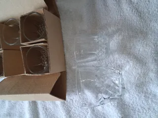 Vasos de whisky con diseño de montaña