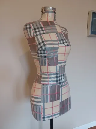 Busto Maniquí Vintage Tartán - Diseño Exclusivo