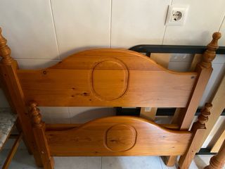 Cabecero y estructura de madera